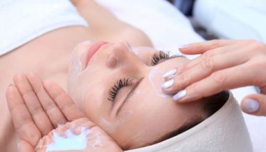 Cravos e espinhas: aprenda aqui como cuidar da pele