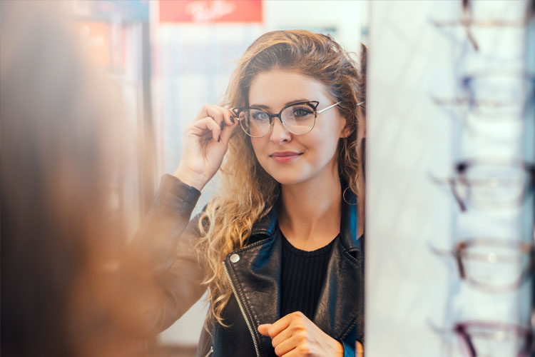 Lentes de contato ou óculos