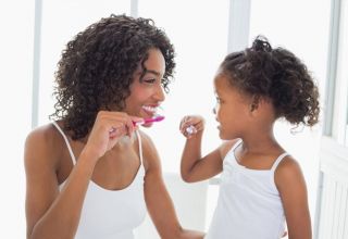 como escolher escova de dente